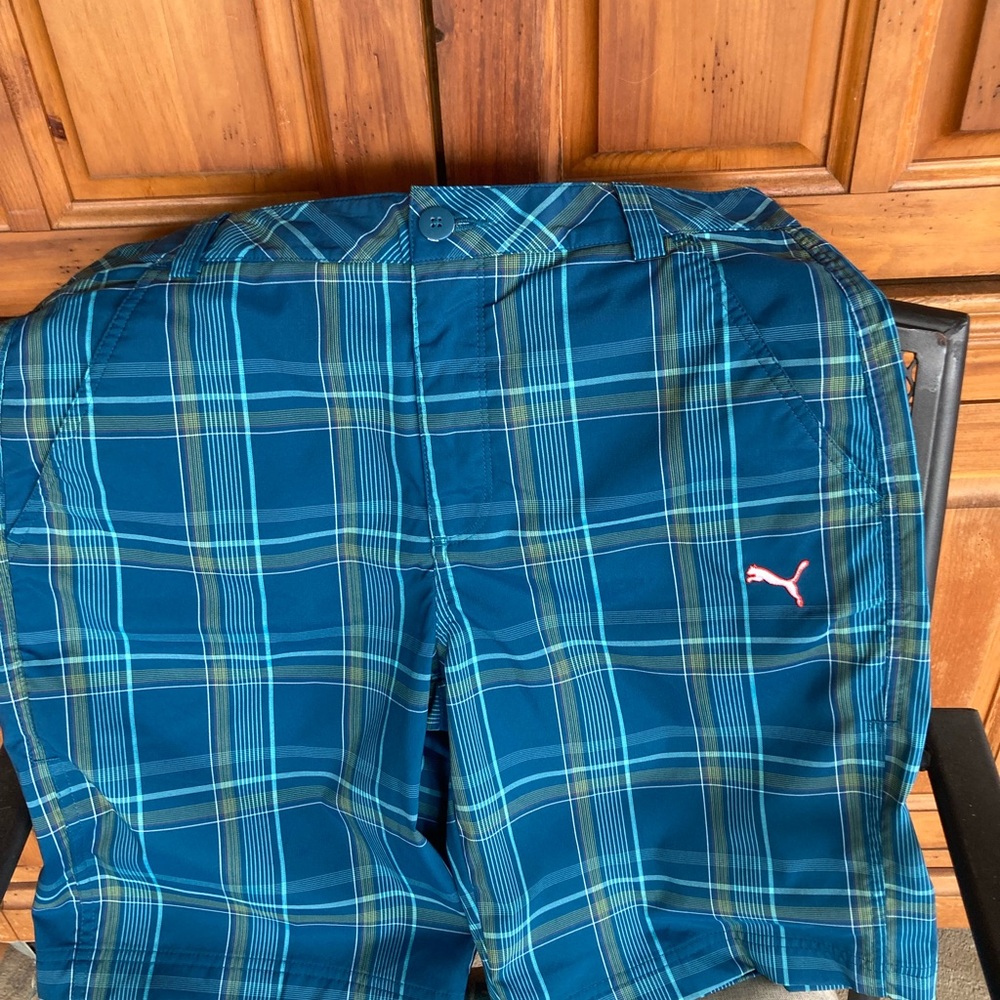 SOLD Puma shorts size W 30